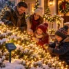 vilinske_led_lampice_100_led_zute Solarni niz sa 100 lampica na savitljivoj žici lako se oblikuje oko grančica i ukrasa